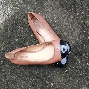 Coach brown leather flat's lightly worn
